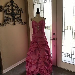Dress Women’s Jovani Pink Size 10 only _#87